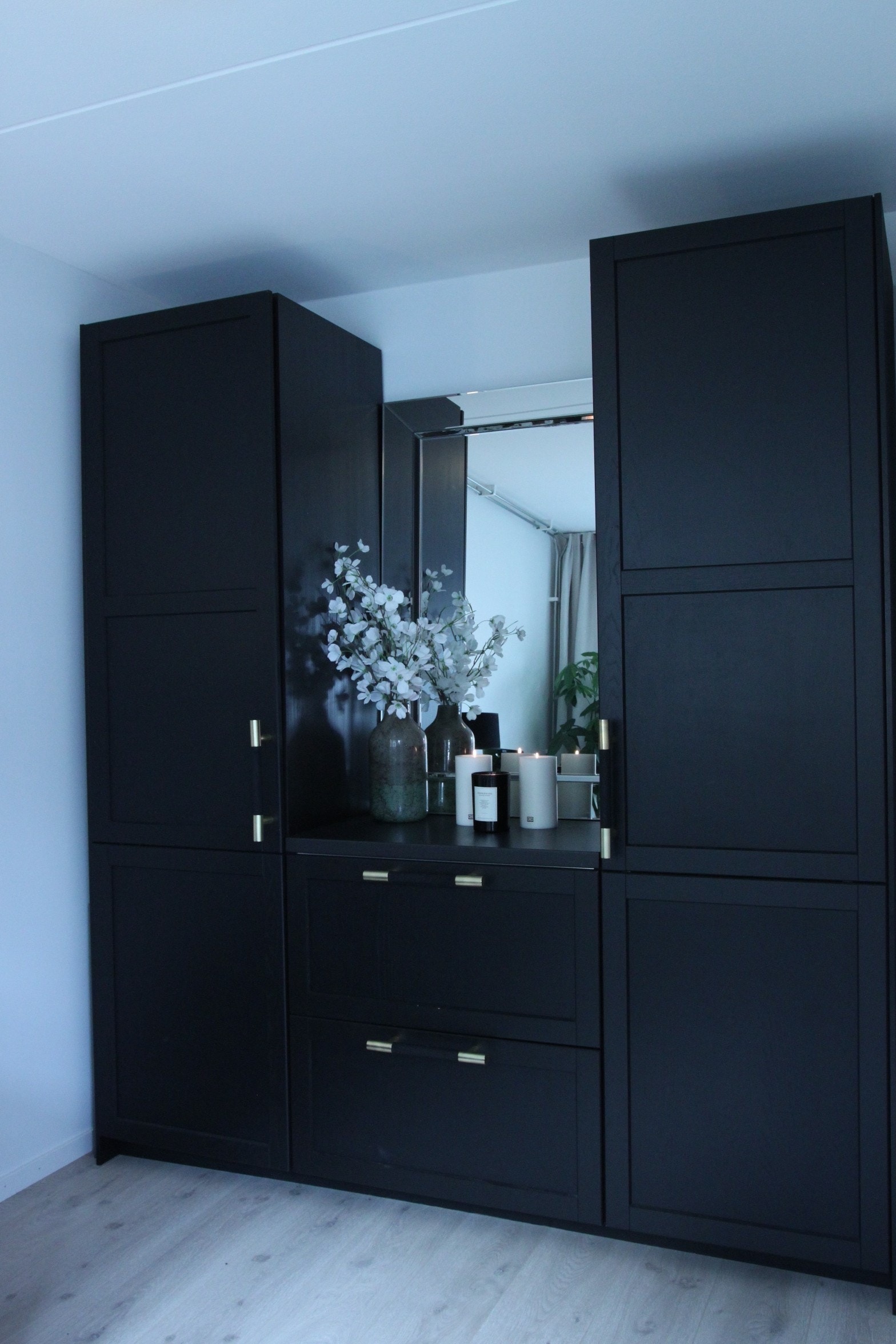 Garderobe/oppbevaring på soverom nr. 2 Galleribilde