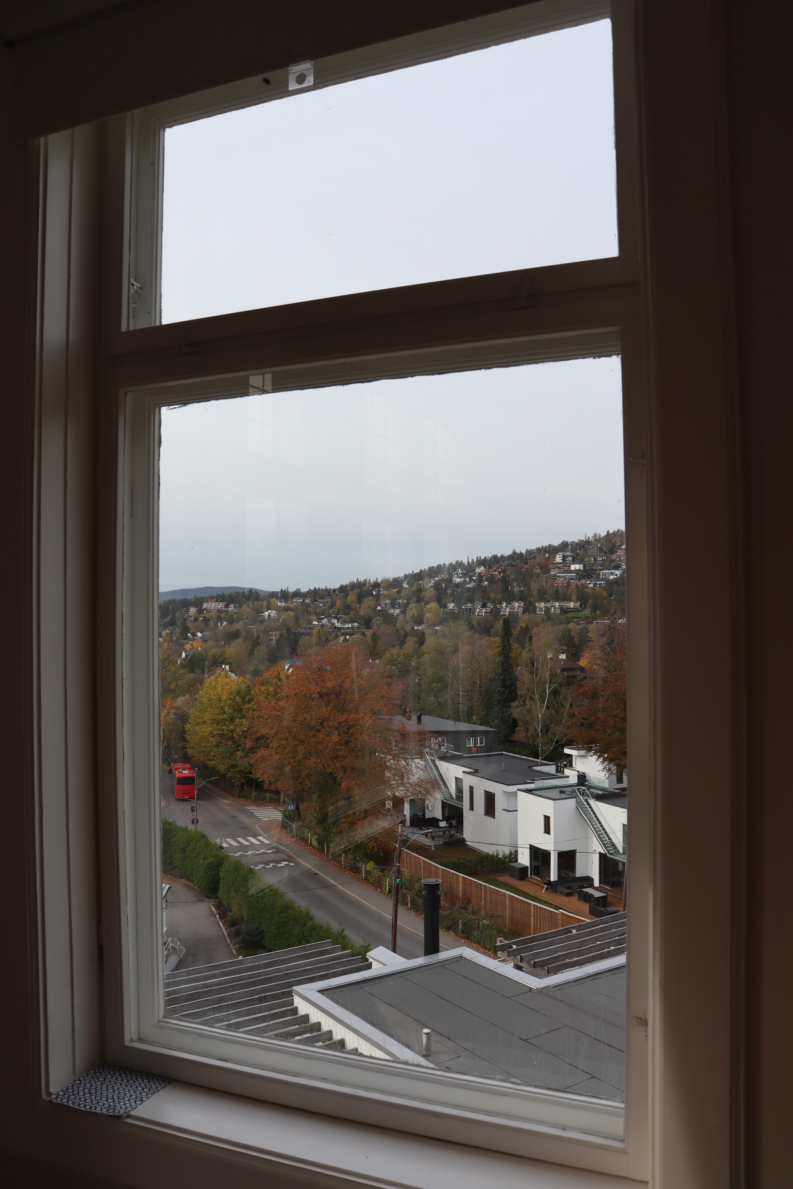 View South-West towards Røa Galleribilde