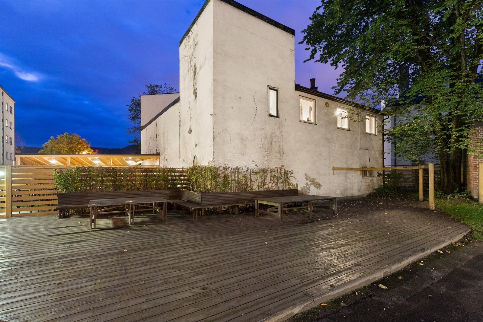 Bakgård Galleribilde