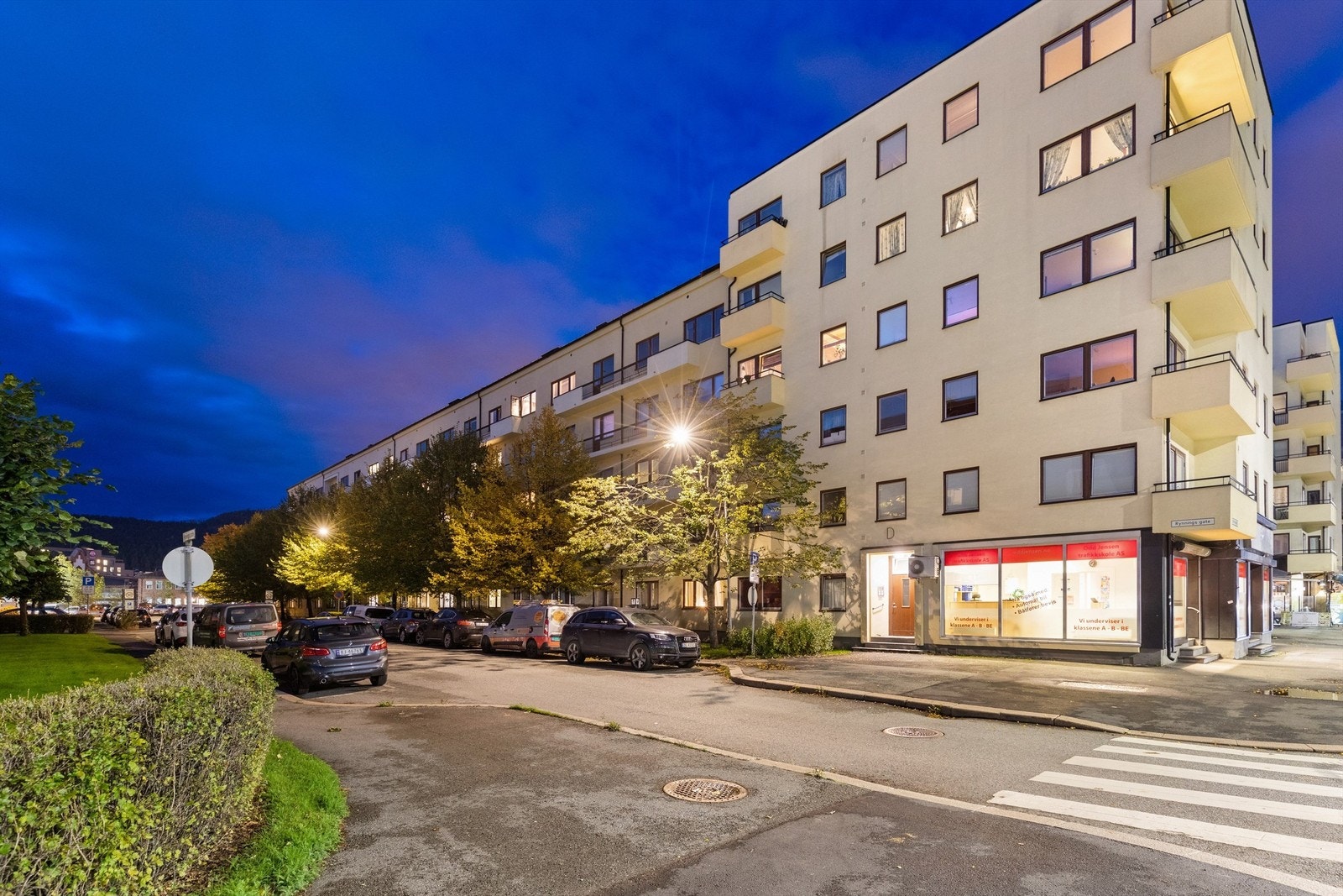 Fasade bak Galleribilde