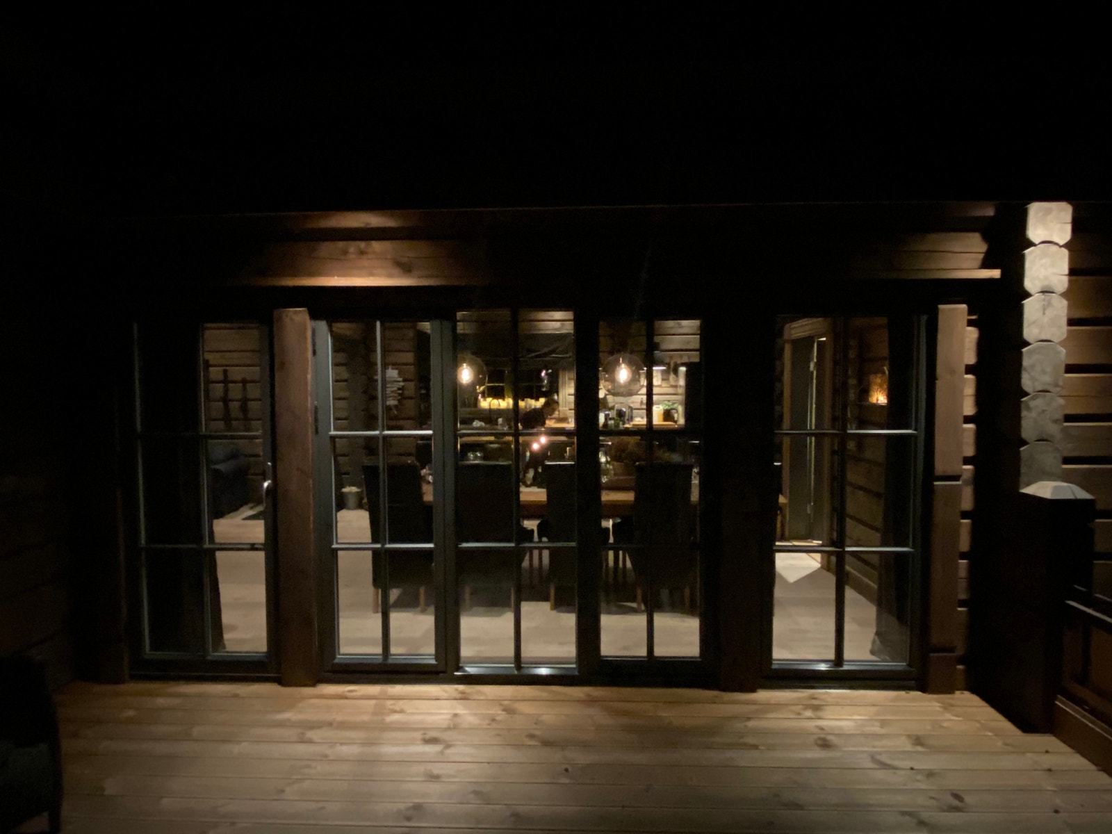 Kjøkkenet sett fra verandaen Galleribilde