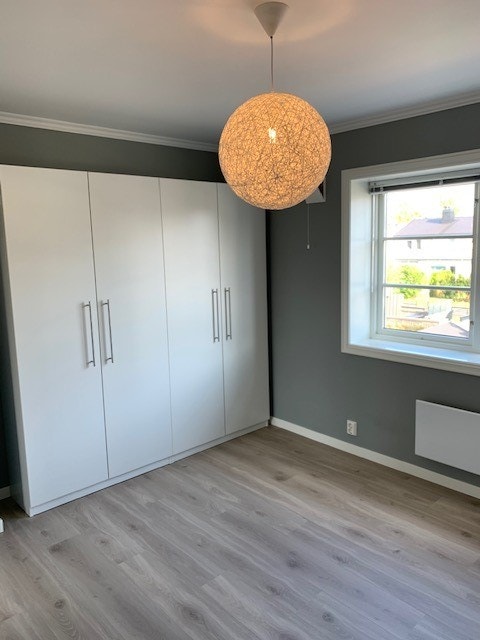 Sov 2, 10 m2. Godt med garderobe plass Galleribilde