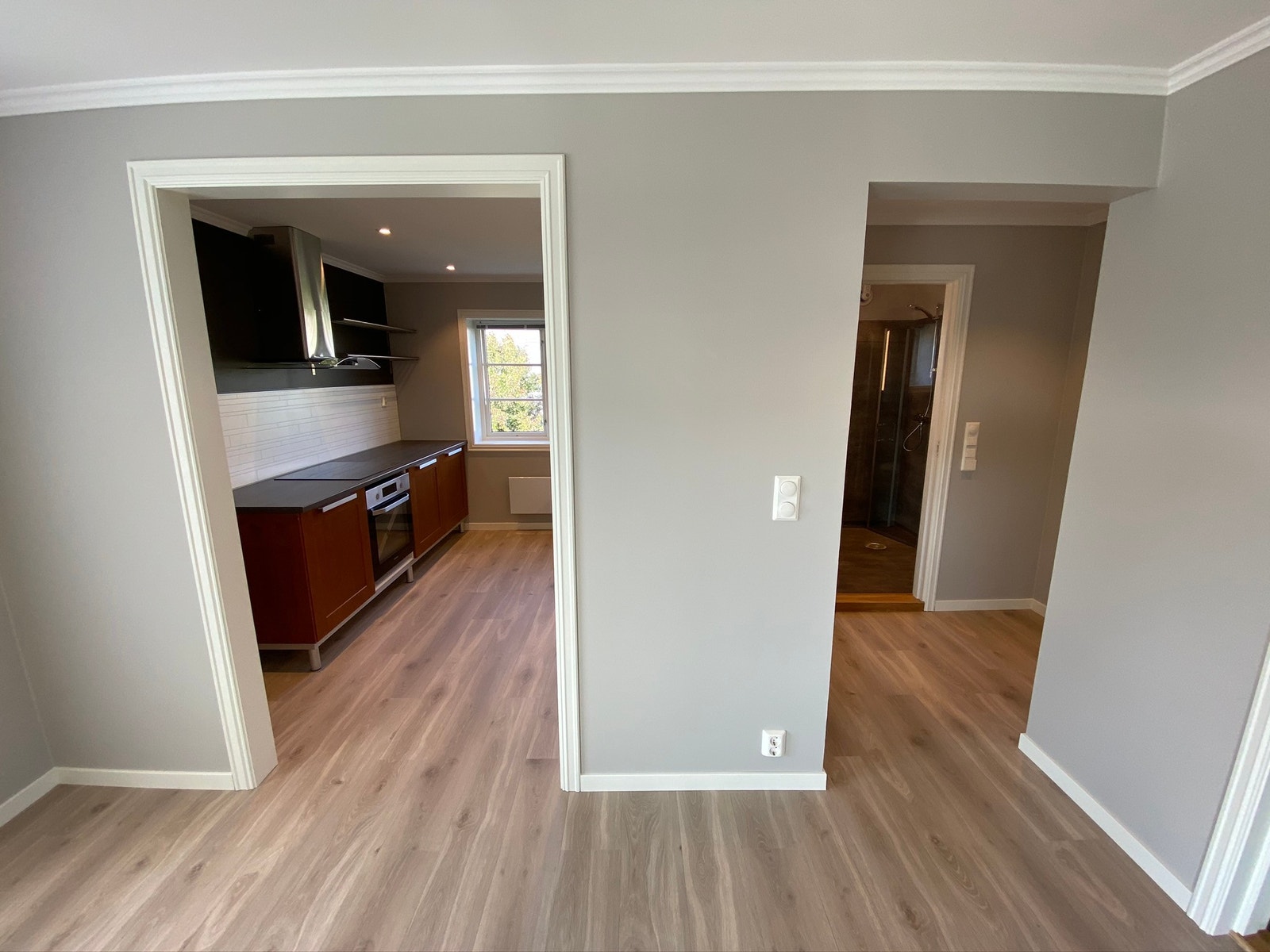 Stue mot kj/gang Galleribilde