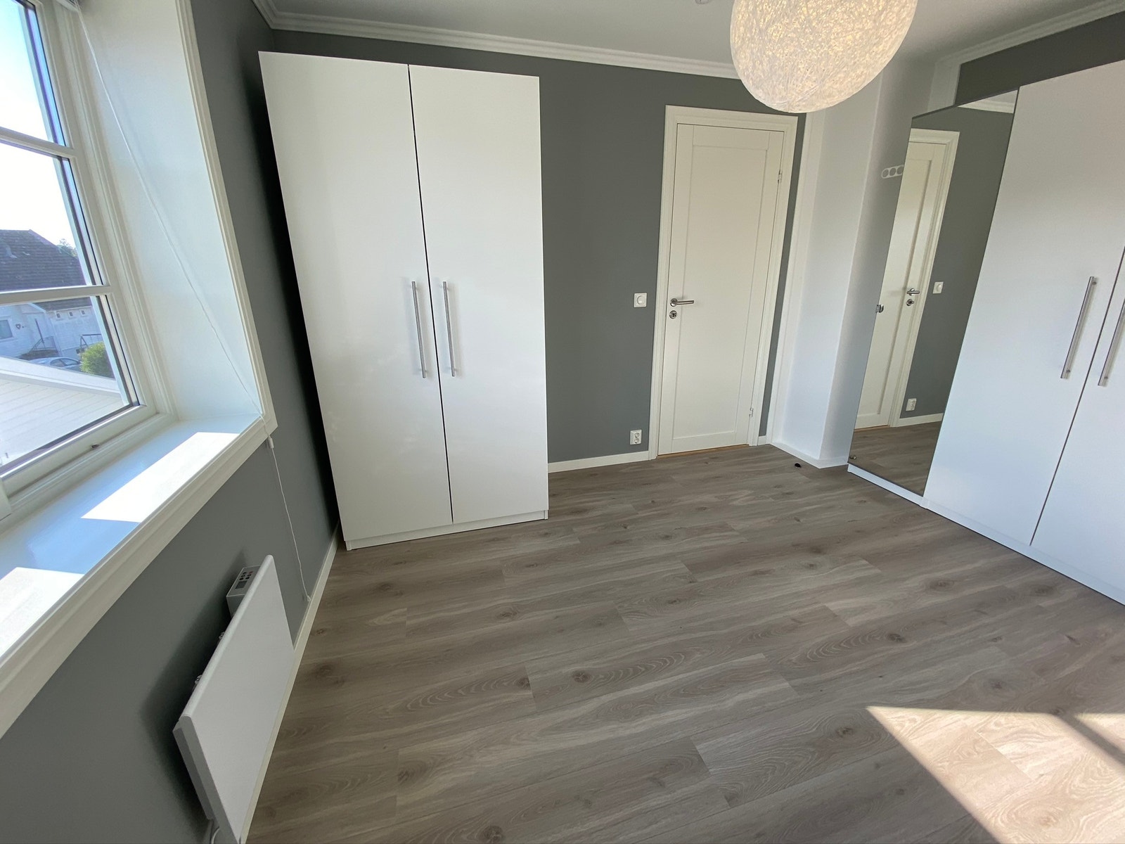 Sov 1, 10 m2. Godt med garderobe plass Galleribilde