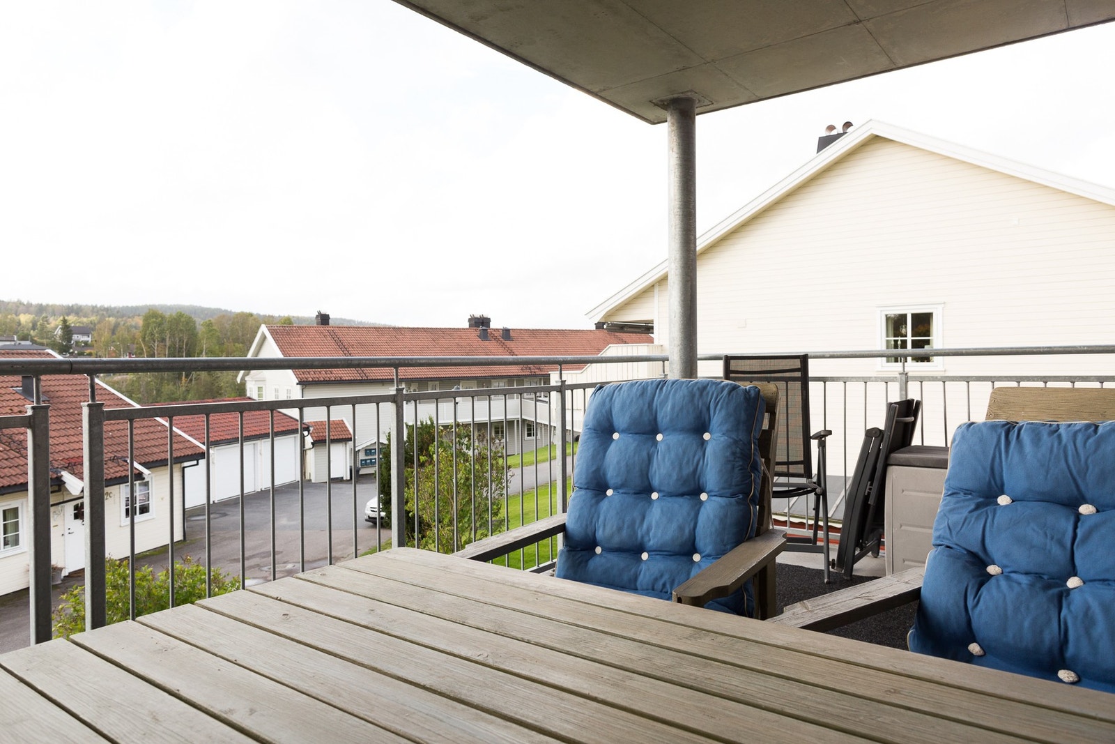 Utsikt fra terrassen mot vest og nord Galleribilde