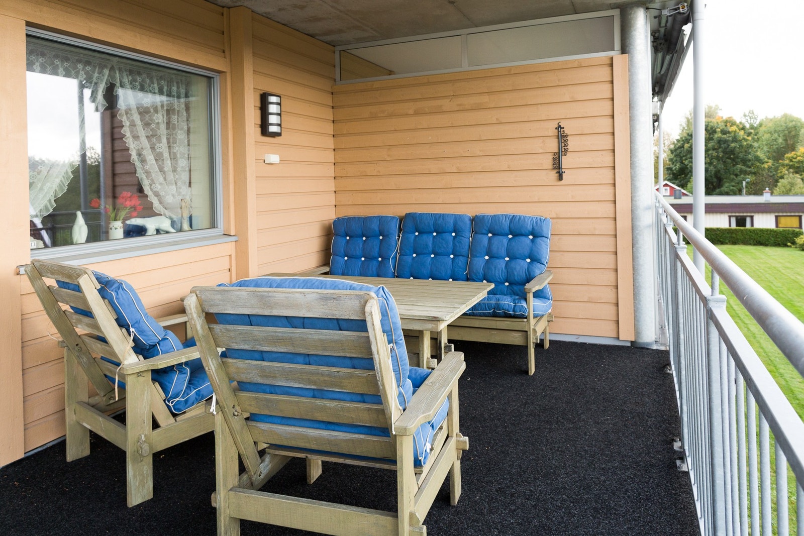 Terrassen med lys og stikkontakt Galleribilde