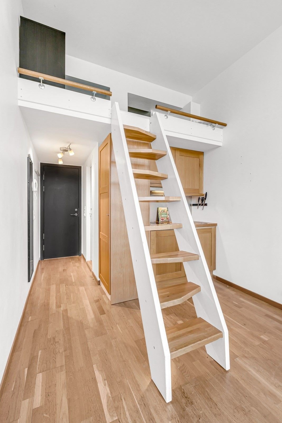 Trapp til Hems Galleribilde