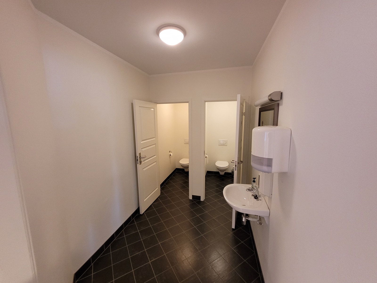 Kontor 3. etg Nord - Toaletter Galleribilde