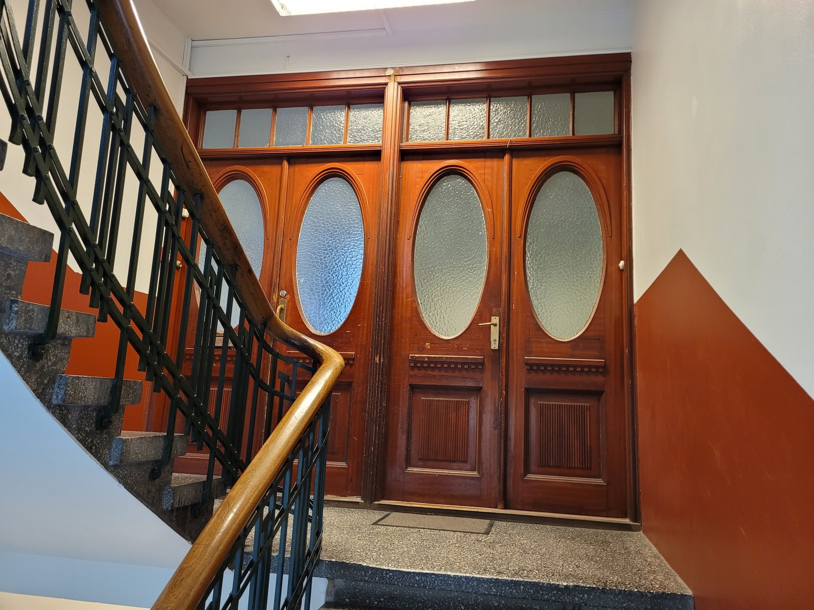 Inngangsdører 3. etg. Galleribilde