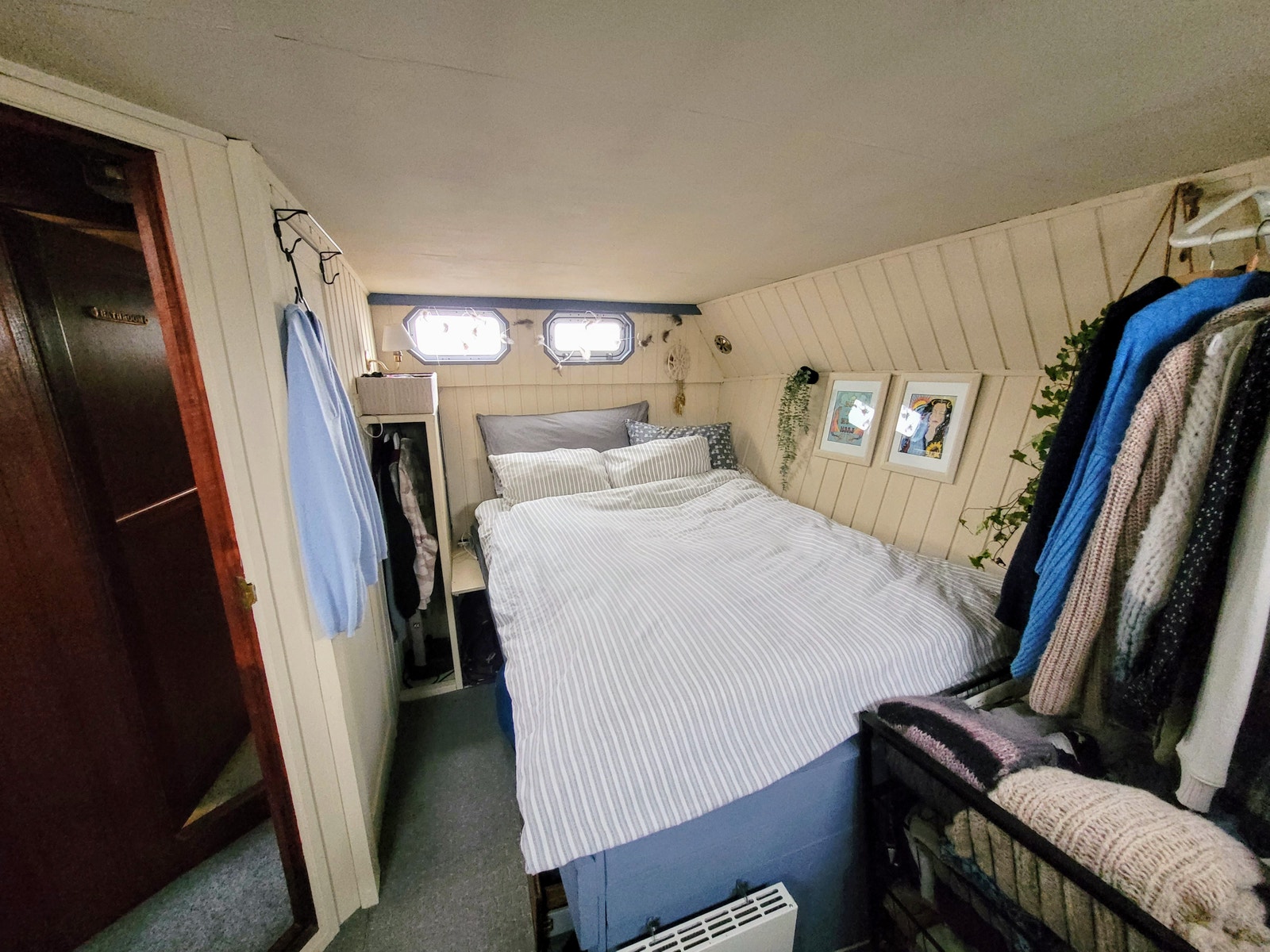 Hovedsoverom: 1.60 seng, garderobeplass Galleribilde