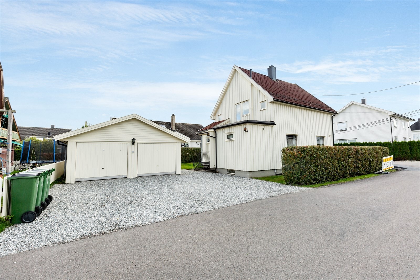 Garasjen deles med nabo (26B). Galleribilde