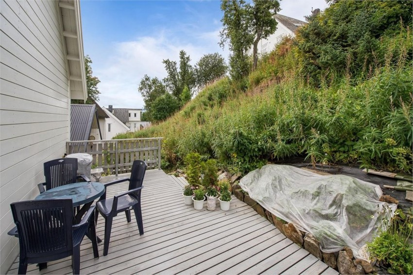 Det er også en hyggelig og lun terrasse!