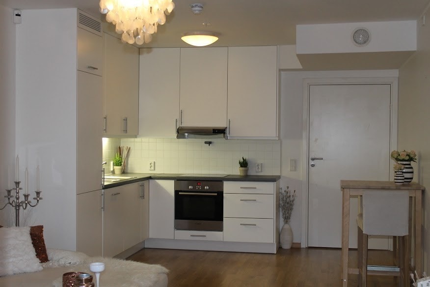 Kjøkken m/ integrerte hvitevarer Galleribilde