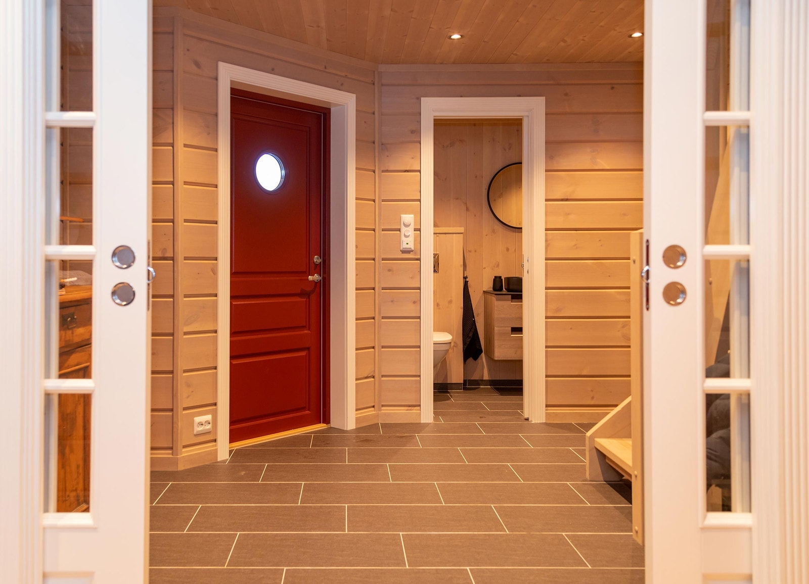 En Skogfiol hytte oppført i Valdres Galleribilde