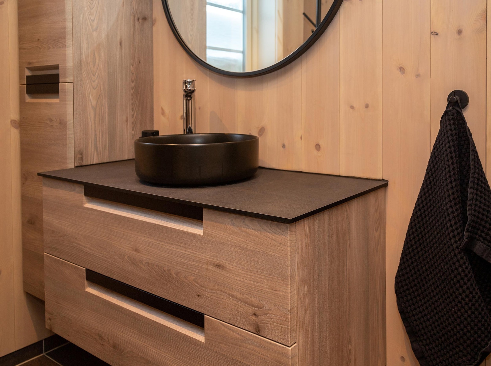 En Skogfiol hytte oppført i Valdres Galleribilde