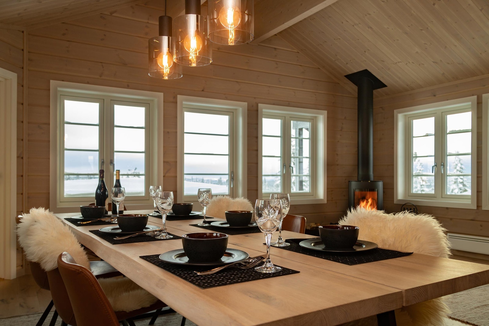 En Skogfiol hytte oppført i Valdres Galleribilde