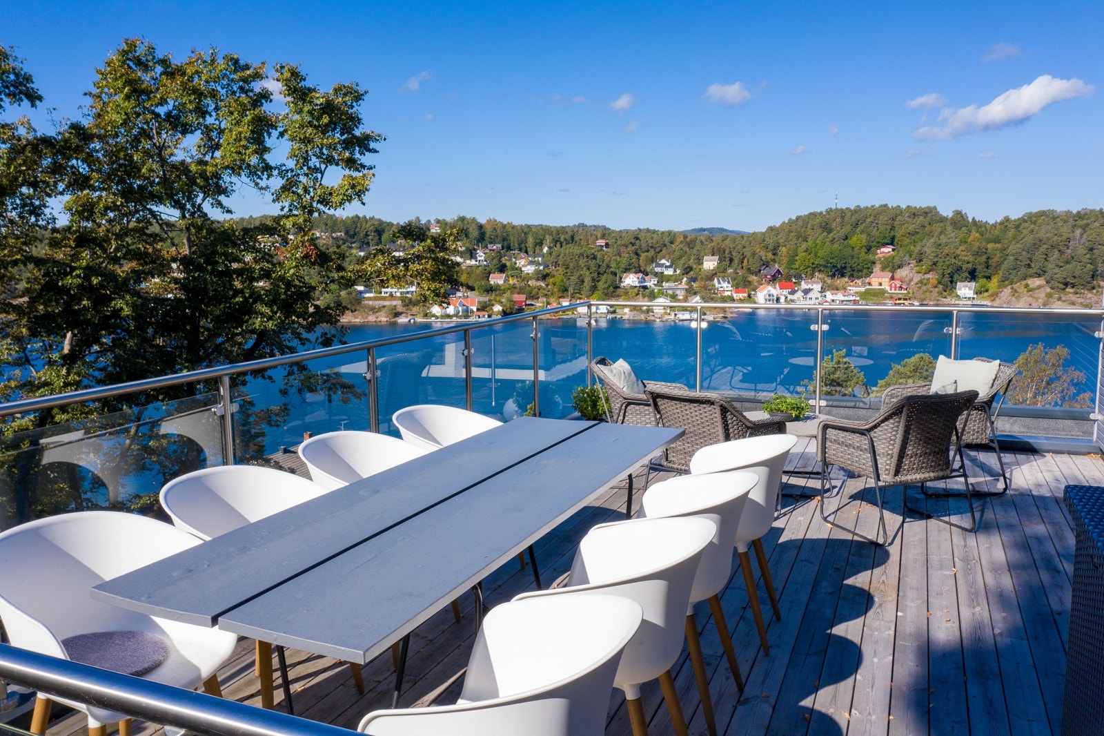 Som bilde viser er det gode uteplasser i alle etasjer Galleribilde