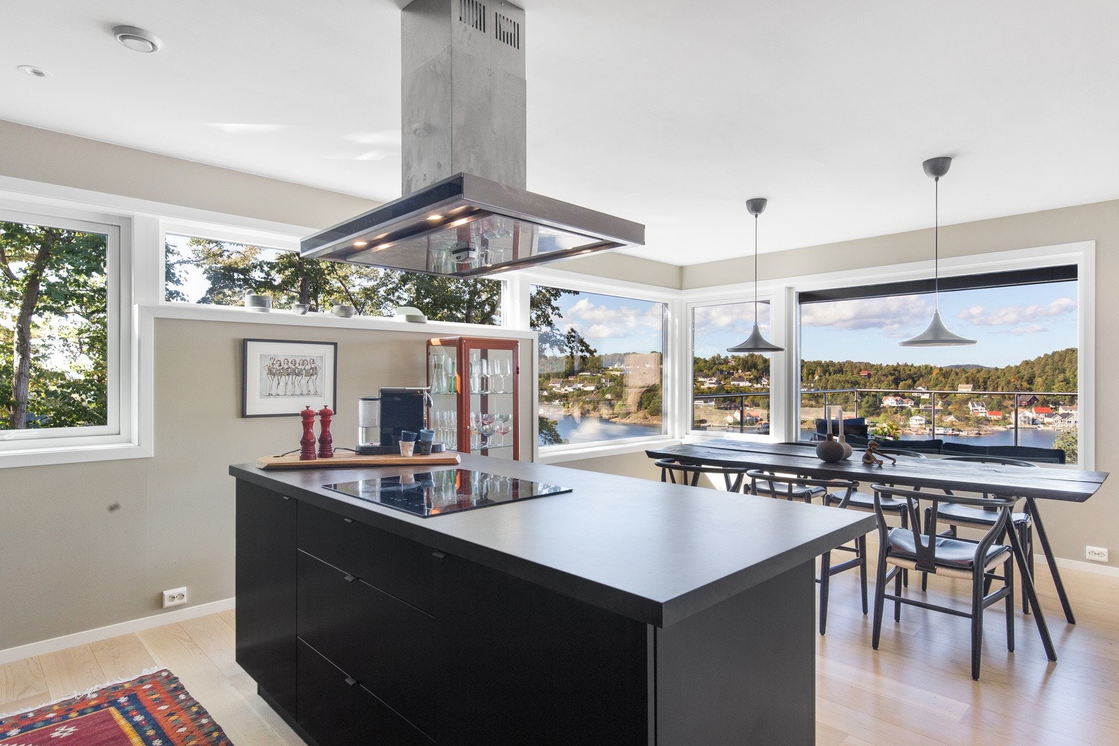 Åpent og lyst Galleribilde