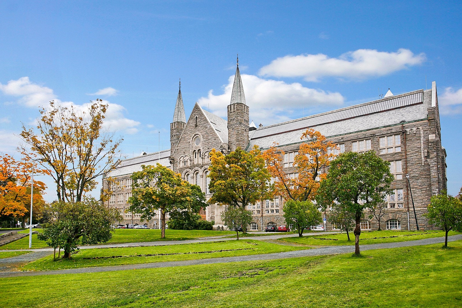 NTNU Gløshaugen er en av de nærmeste naboene. Galleribilde