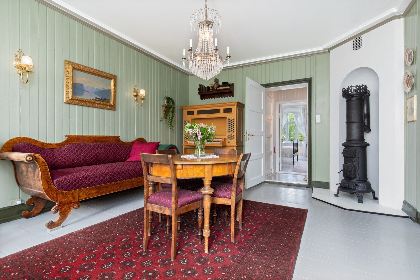 Her ligger alt til rette for å samle storfamilien eller venner til hyggelige stunder. Galleribilde