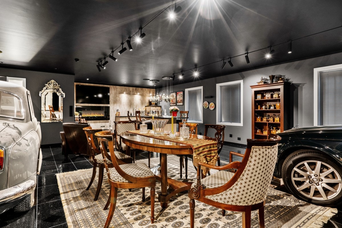 Fra den store garasjen i annekset Galleribilde