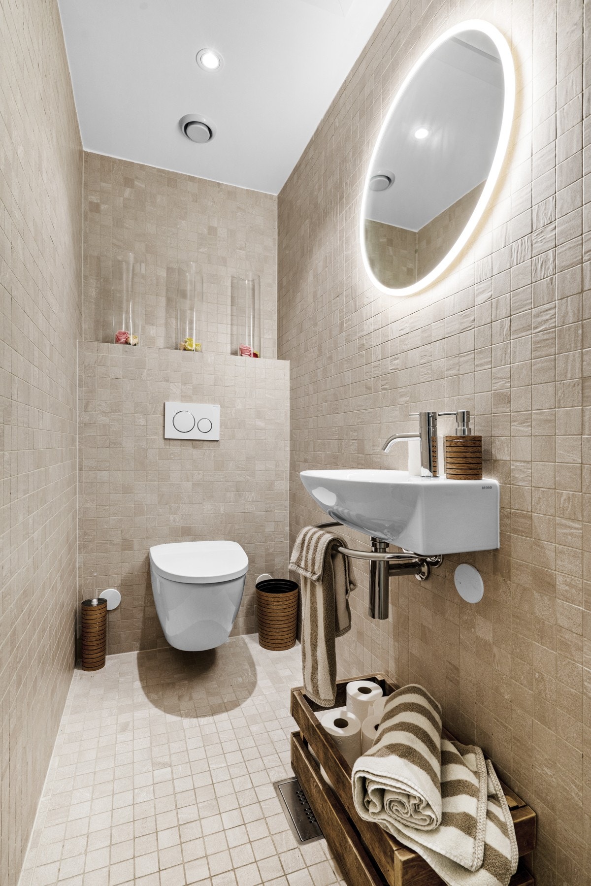 Fra toalettrom i spaavdelingen Galleribilde