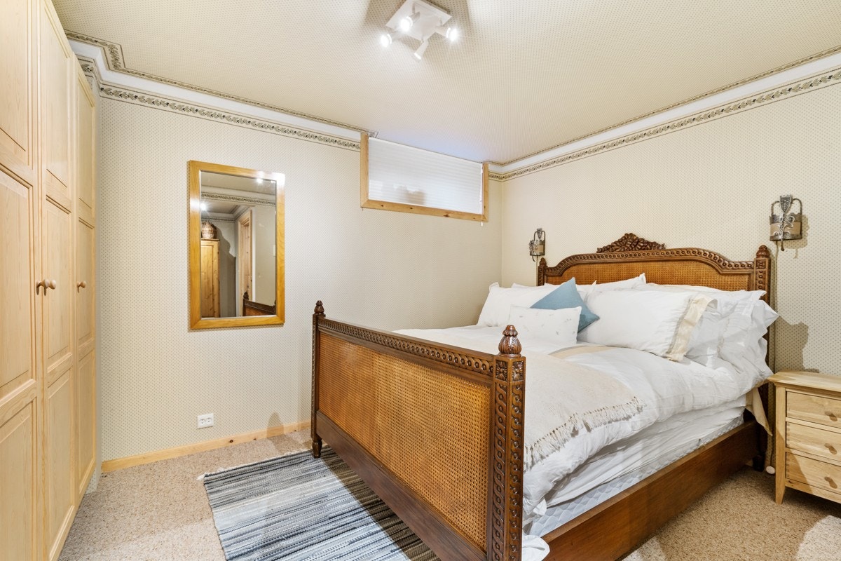 Fra rom i kjeller - brukes som soverom Galleribilde