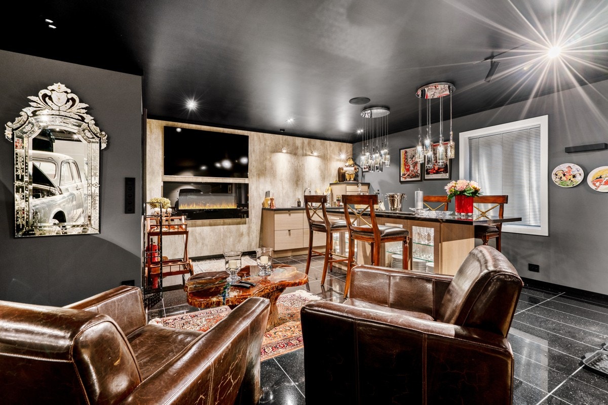 Fra den store garasjen i annekset Galleribilde