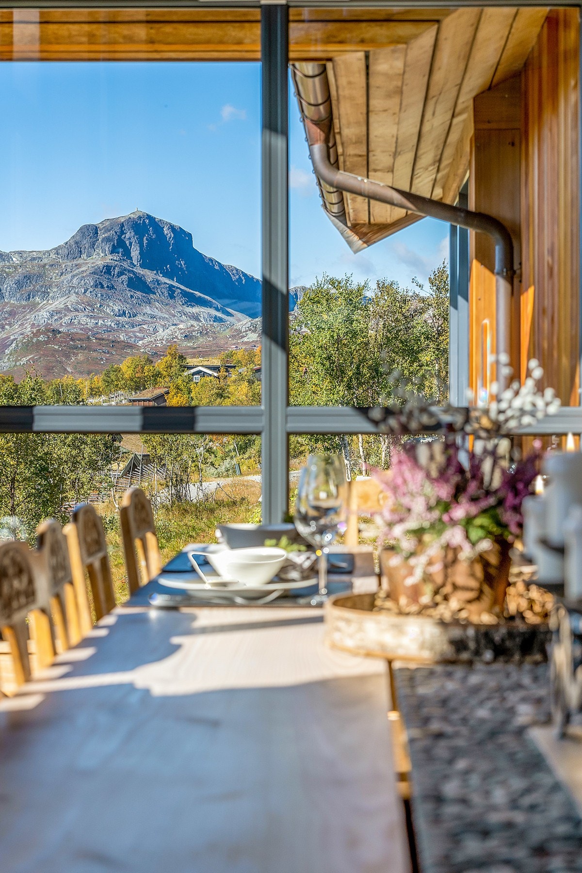 Vakker skue mot Bitihorn Galleribilde