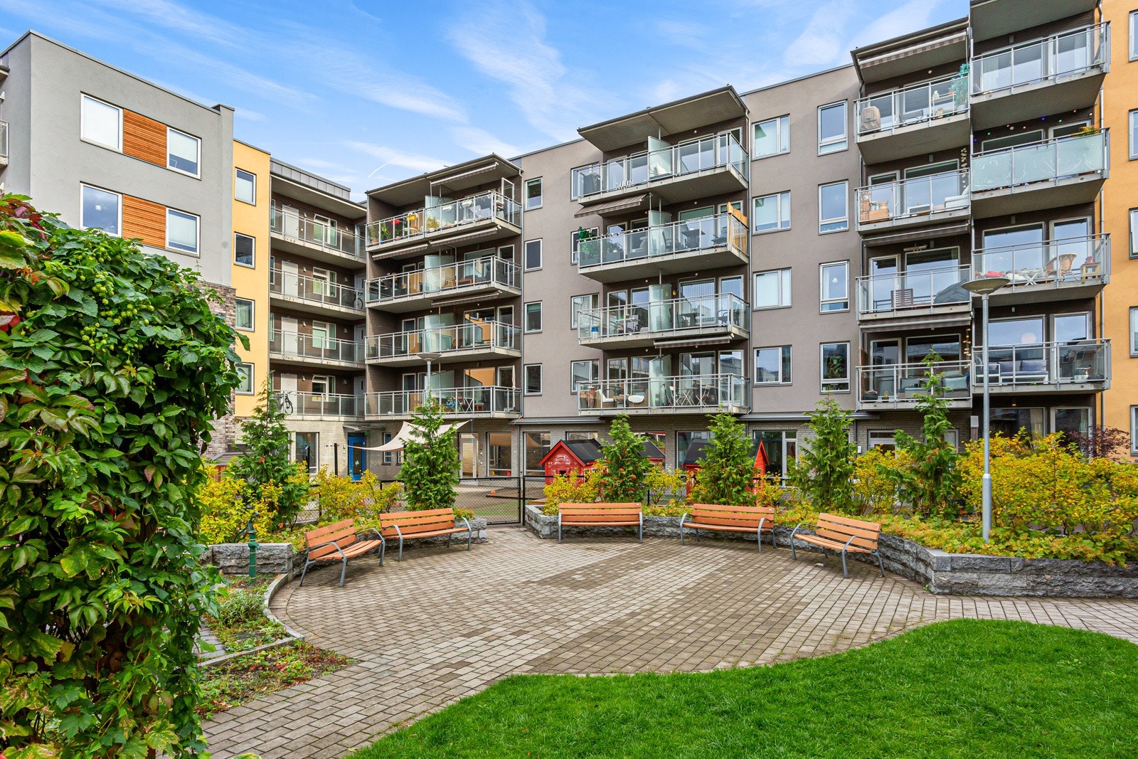 Konfektfabrikken 4 Sameie er et moderne boligkompleks med en flott beliggenhet på Rodeløkka. Galleribilde