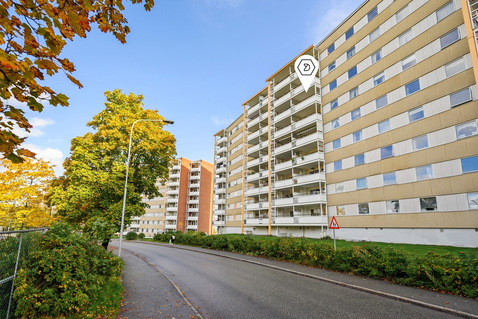 God intern beliggenhet med kort vei til kommunikasjon, skole og idrettsarena Galleribilde