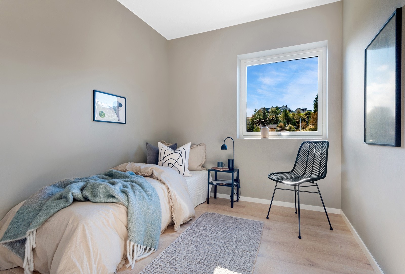 Huset har fire soverom fordelt med to i hver etasje. Galleribilde