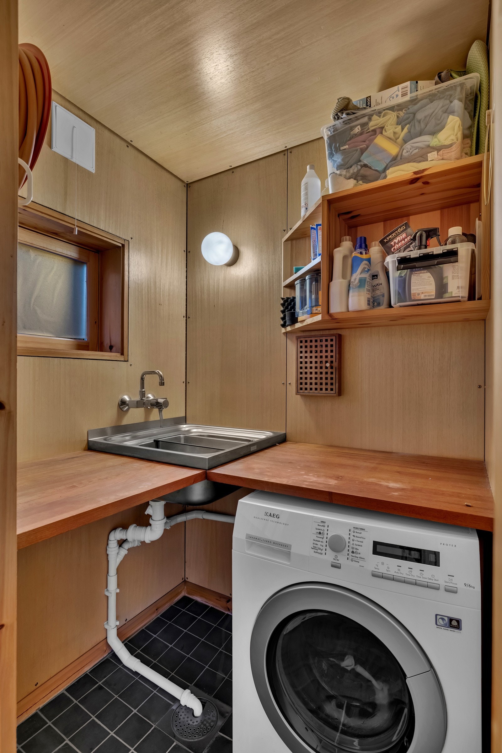 Vaskerom. Galleribilde