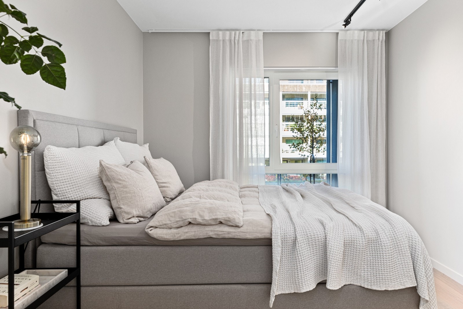 Begge soverommene holder seg svale, også om sommeren. Galleribilde