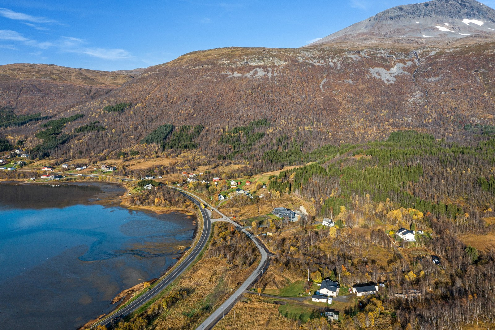 Nærhet til skog, fjell, sjø og mark