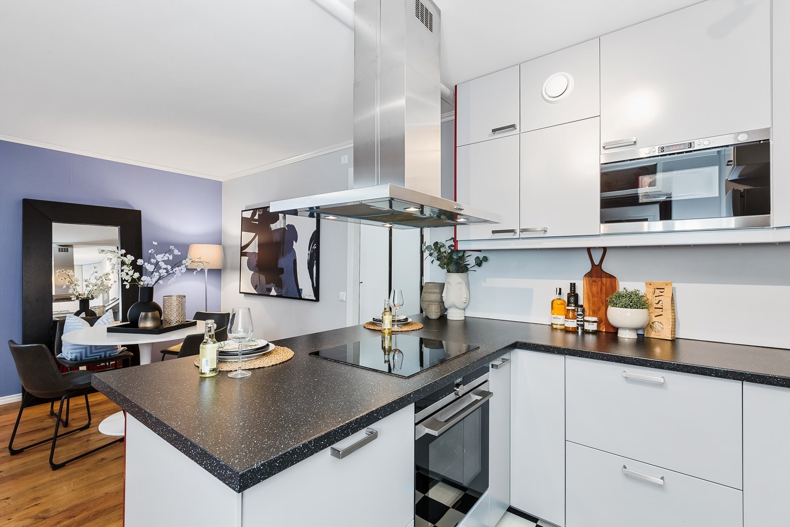 Moderne kjøkken pusset opp i 2014/15. Galleribilde