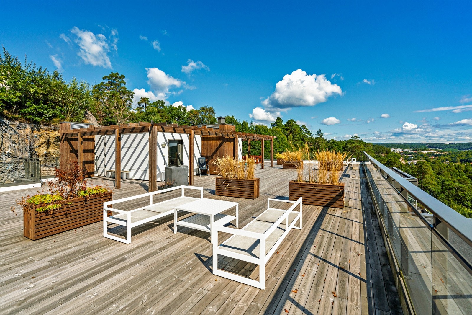 Felles takterrasse over leiligheten med flott utsikt Galleribilde