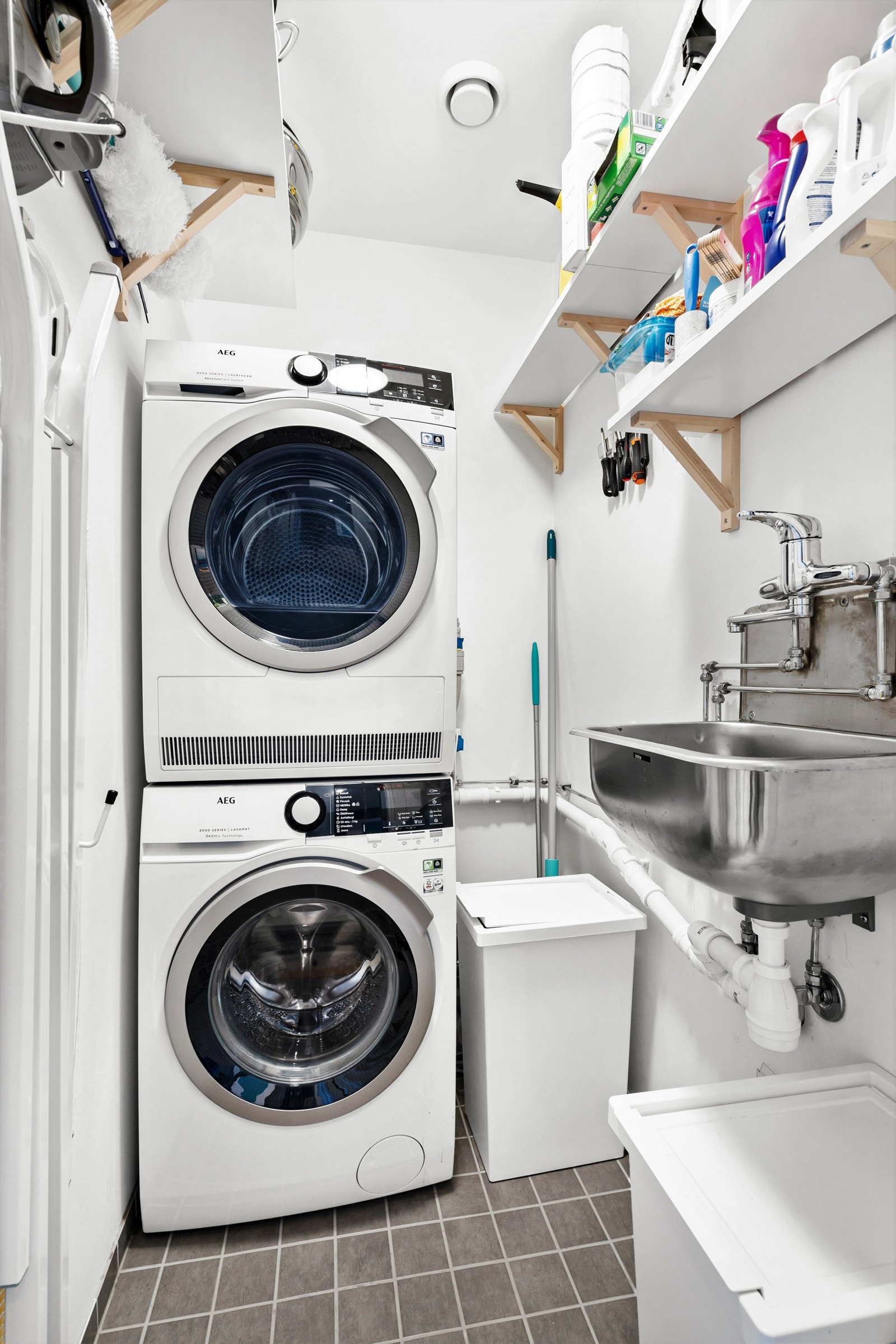 Vaskerom Galleribilde