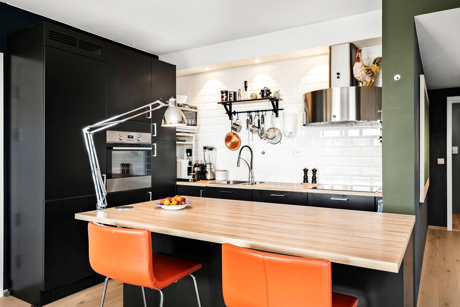 Kjøkken med spiseplass Galleribilde