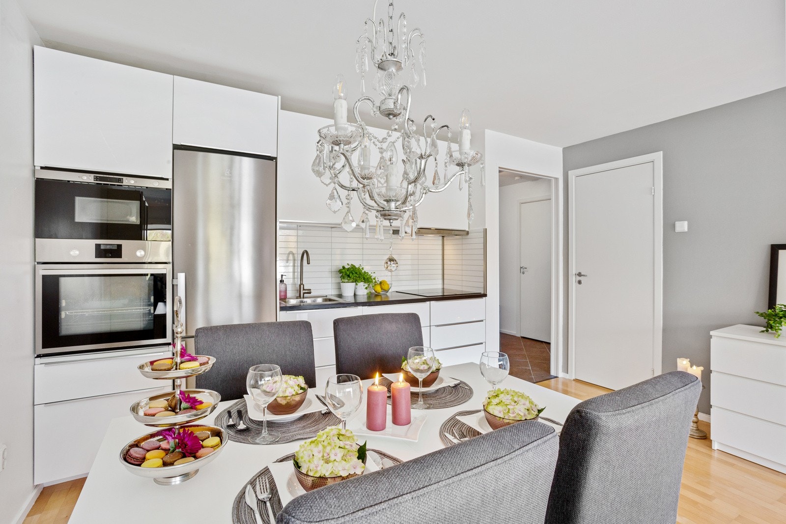 IKEA kjøkkeninnredning montert i 2015. Galleribilde