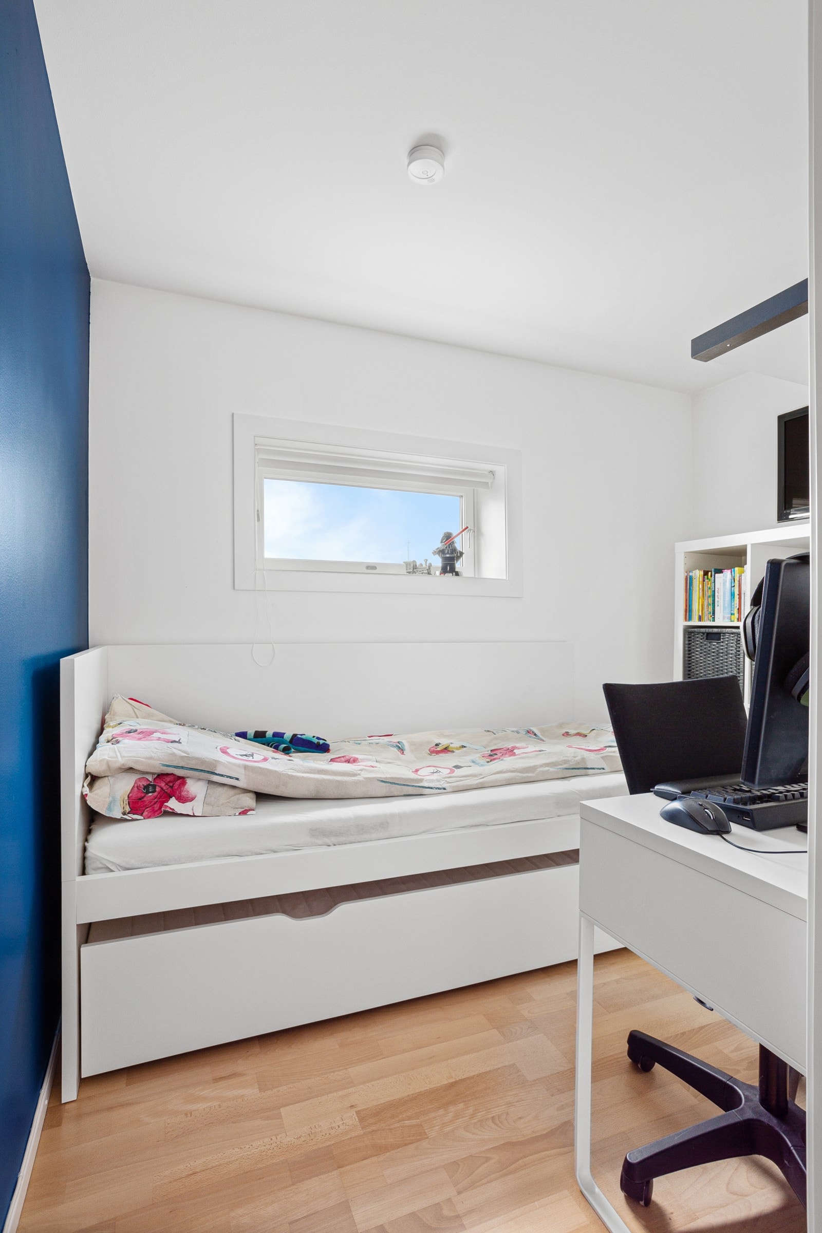 Soverom 2 kan fint benyttes som kontor, barnerom eller gjesterom. Galleribilde