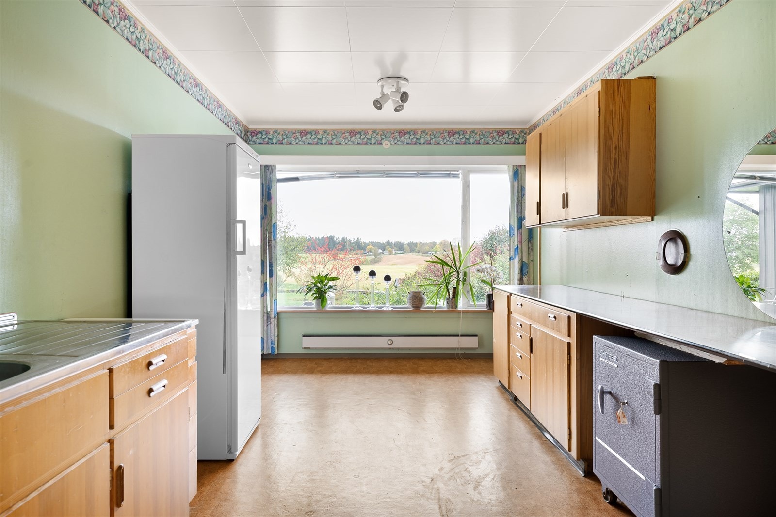 Tilleggsdelen kan bli en fin hybel eller praksisdel Galleribilde