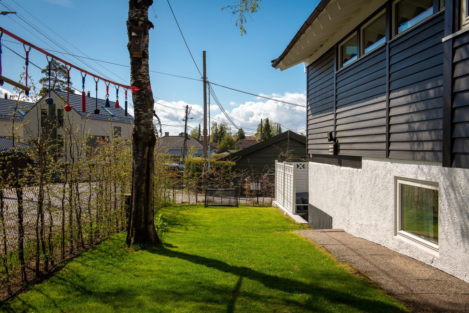 Detalj fra tomten Galleribilde