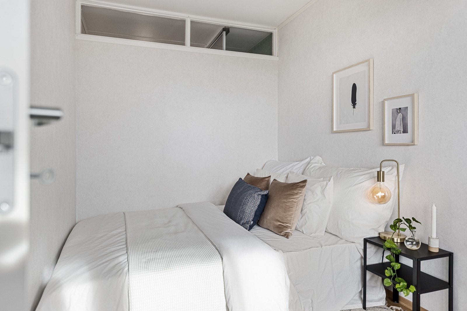 På soverommet er det plass til seng og nattbord. Galleribilde