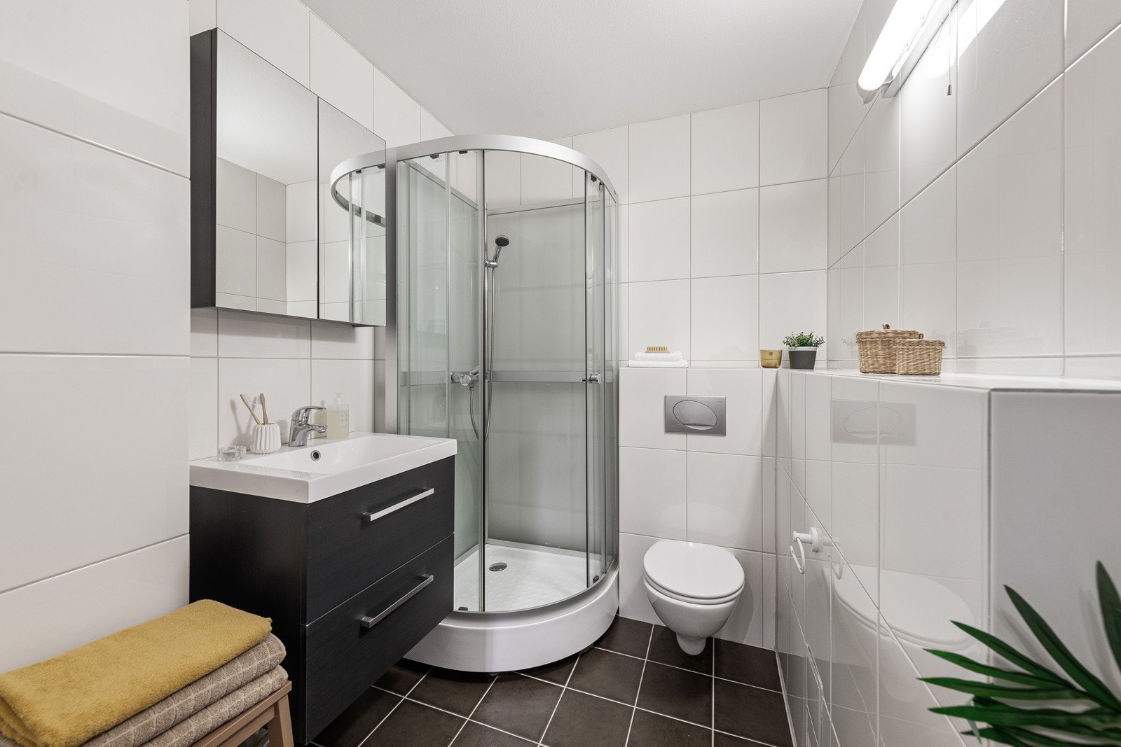 Baderommet ble overflateoppusset i 2007 og har et klassisk, stilrent design. Galleribilde