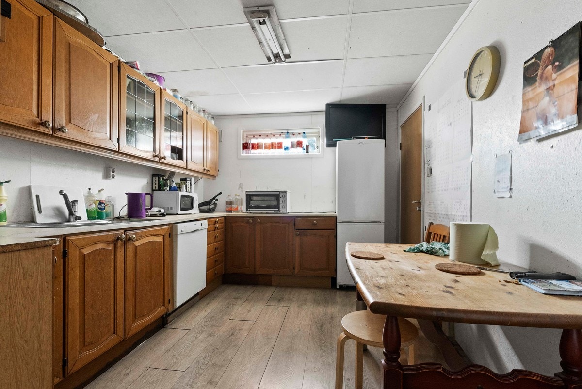 Rom i underetasjen innredet som kjøkken Galleribilde