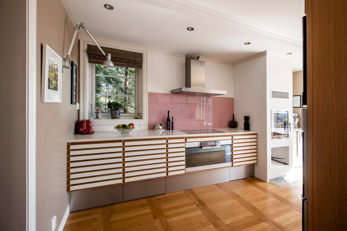 Klassisk Uno form. 90cm komfyr og platetopp fra Miele Galleribilde