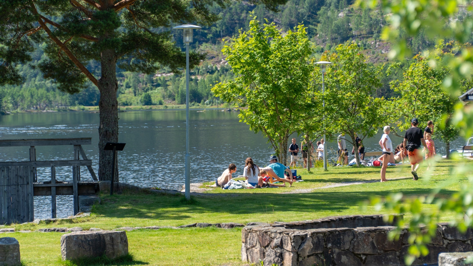 Treungen sentrum Galleribilde