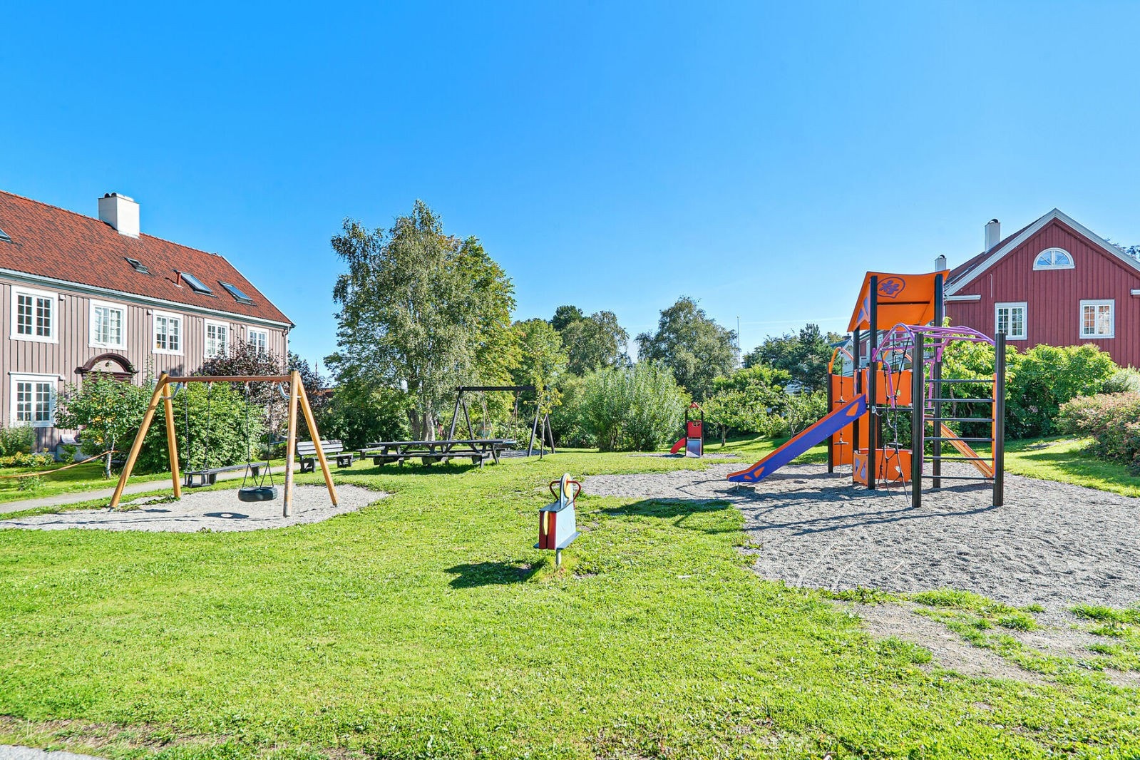 Flere fine lekeplasser i området. Galleribilde