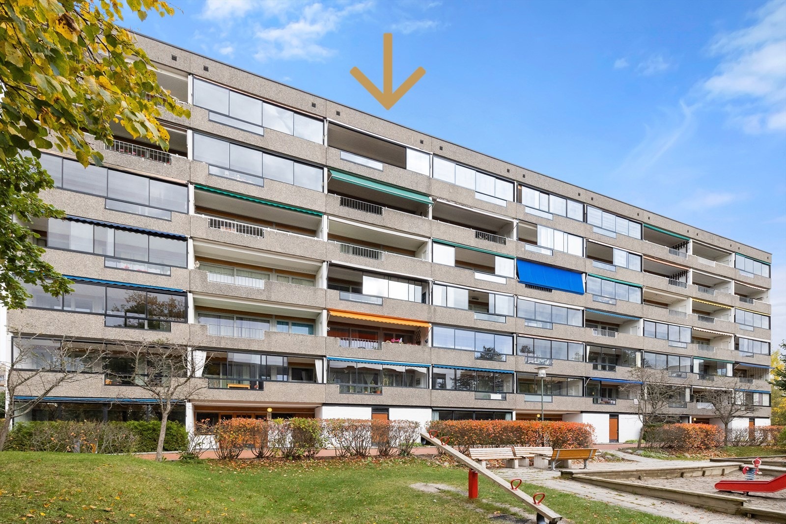 Flott beliggenhet på toppen. Borettslaget har treningsrom, grillplass, hobbyrom, selskapslokale og utleiehybel. Galleribilde